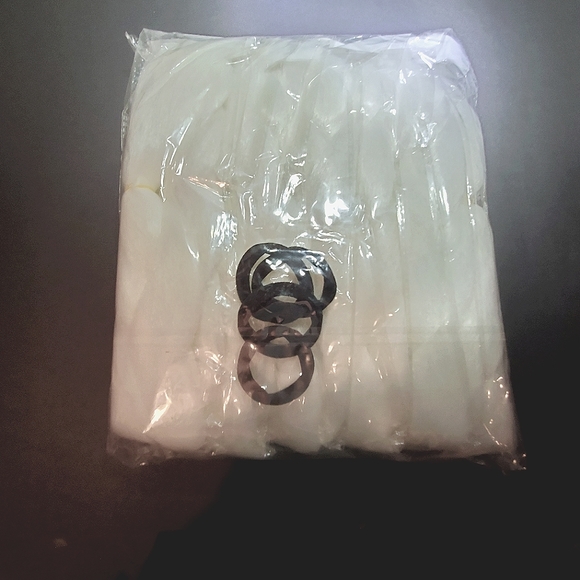 White Kanekalon Hair for Braiding (6 Pack) NIB - Picture 2 of 2